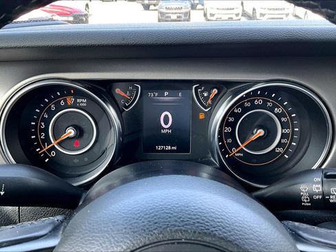 Used 2020 Jeep Wrangler Sport AWD/4WD image 17