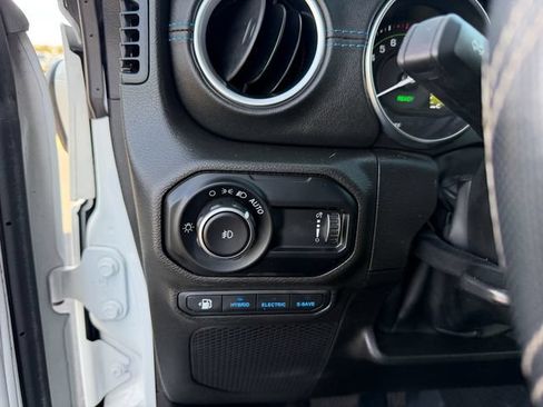Used 2023 Jeep Wrangler Unlimited Rubicon 4xe w/ Cold Weather Group AWD/4WD image 22