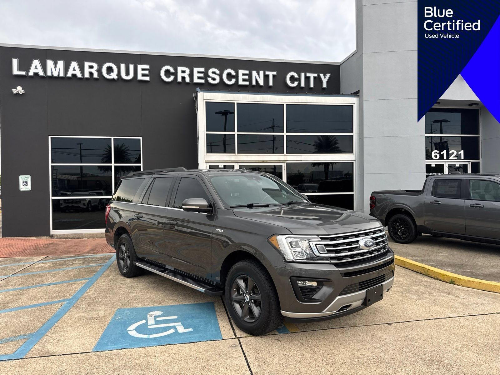 Used 2020 Ford Expedition Max XLT w/ Equipment Group 202A AWD/4WD image 1