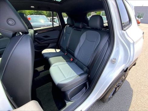 Used 2026 Volkswagen Tiguan SE R-Line AWD/4WD image 23