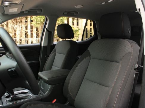 Used 2019 Chevrolet Traverse LS image 16