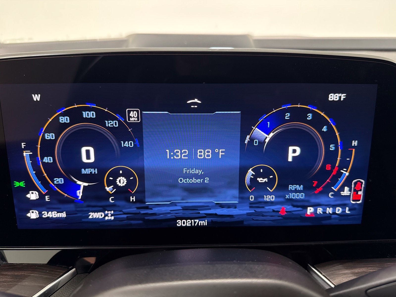 Used 2025 Chevrolet Suburban Z71 AWD/4WD image 18