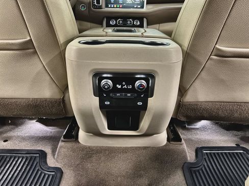 Used 2021 GMC Yukon XL Denali w/ Max Trailering Package AWD/4WD image 22