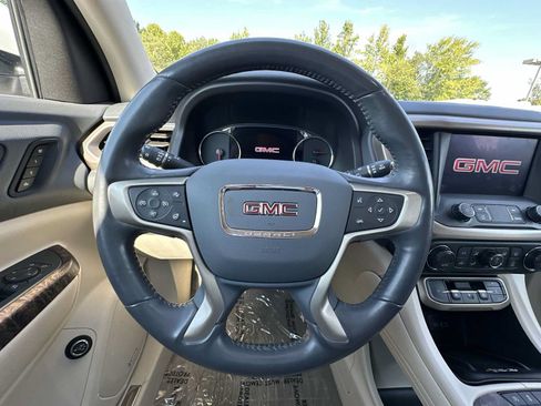 Certified 2021 GMC Acadia Denali w/ Denali Technology Package FWD image 25