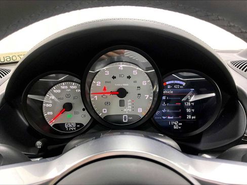 Used 2024 Porsche 718 Cayman image 22