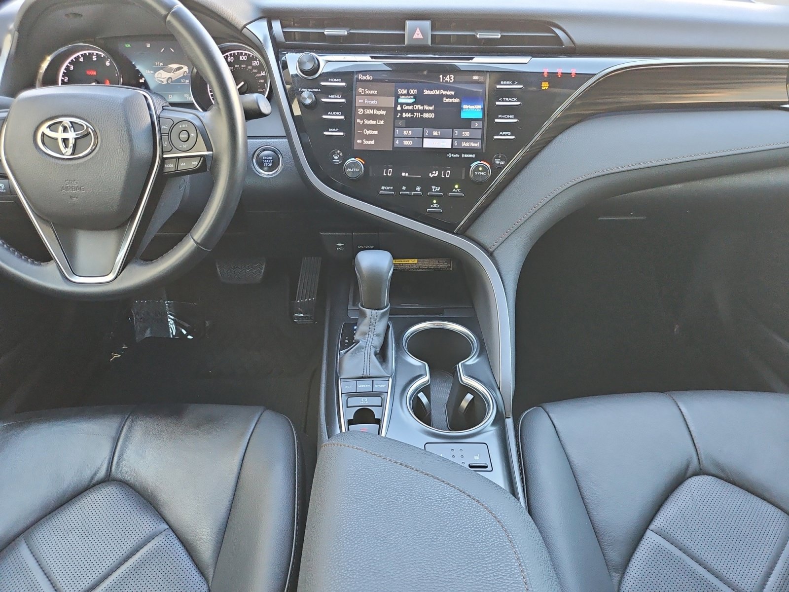 Used 2019 Toyota Camry XLE FWD image 29