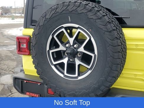 Used 2024 Jeep Wrangler Unlimited Rubicon image 11