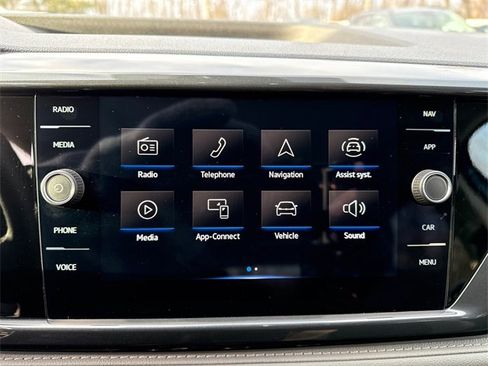 Certified 2023 Volkswagen Taos SEL image 17