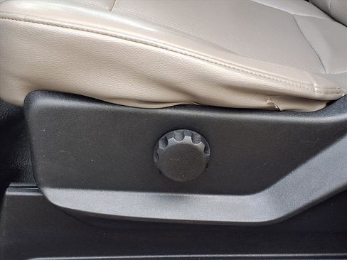 Used 2019 Ford F250 XL w/ Power Equipment Group image 4