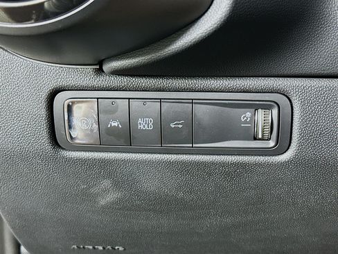 Used 2024 Chevrolet Equinox EV RS FWD image 17