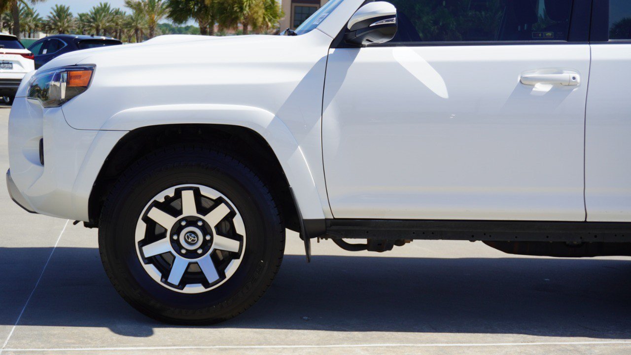 Used 2019 Toyota 4Runner TRD Off-Road Premium AWD/4WD image 10