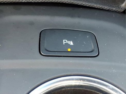 Used 2024 Chevrolet Equinox LT w/ LPO, Floor Liner Package FWD image 21