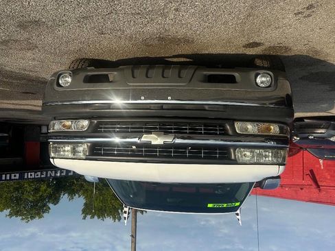 Used 2000 Chevrolet Silverado 1500 LS image 9