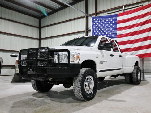 Used 2006 Dodge Ram 3500 Truck SLT image 3