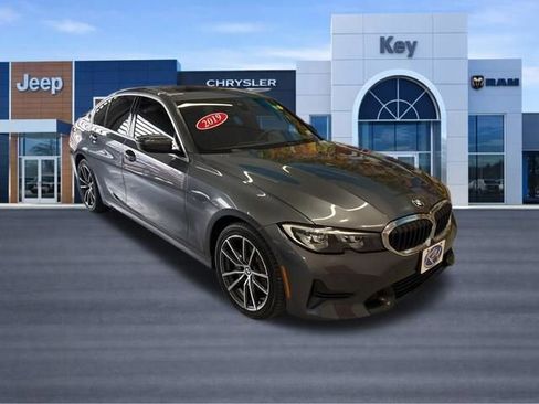 Used 2019 BMW 330i xDrive 330i xDrive w/ Driving Assistance Package image 10