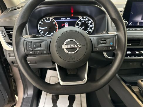 Certified 2024 Nissan Rogue SV image 12