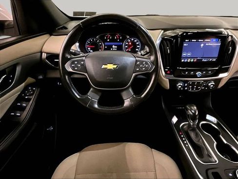 Used 2022 Chevrolet Traverse LT AWD/4WD image 5