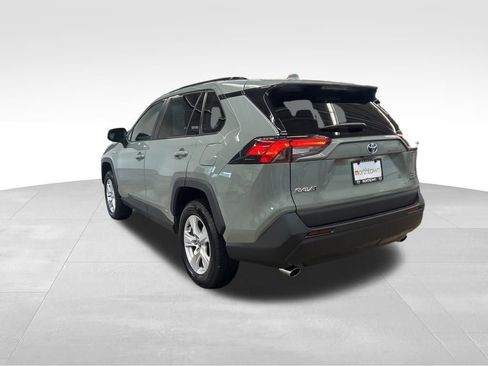 Used 2020 Toyota RAV4 XLE w/ XLE Grade Weather Package AWD/4WD image 4
