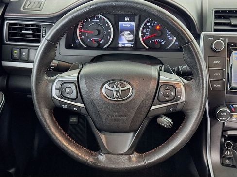 Used 2015 Toyota Camry XSE image 36