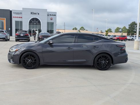 Used 2021 Nissan Maxima Platinum w/ 40th Anniversary Package FWD image 2