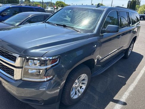 Used 2020 Chevrolet Suburban LT AWD/4WD image 2