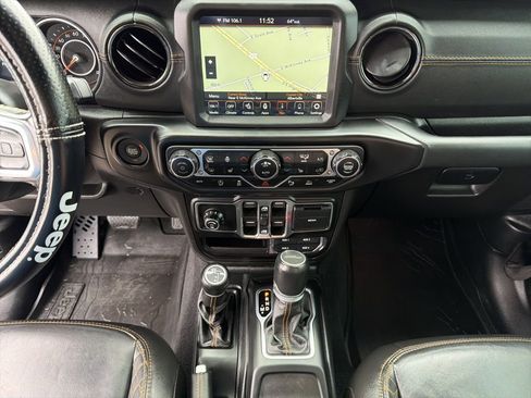 Used 2021 Jeep Gladiator Overland image 41