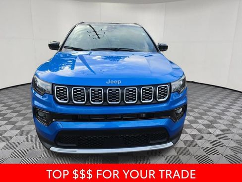 Used 2024 Jeep Compass Limited AWD/4WD image 2