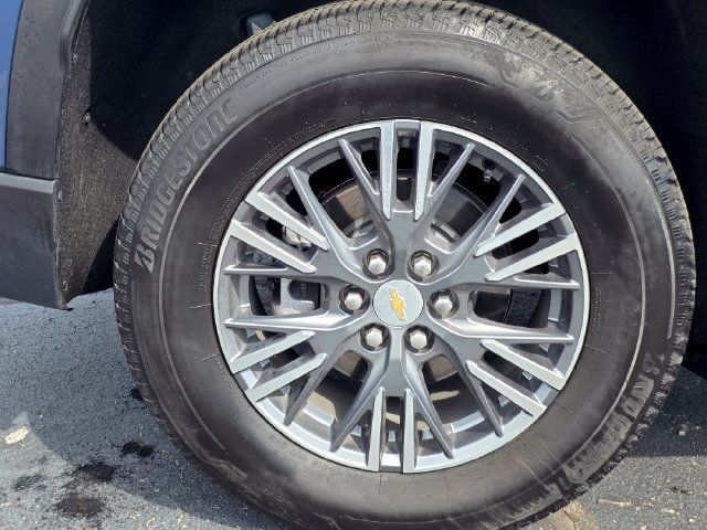 Used 2026 Chevrolet Traverse LT FWD image 13