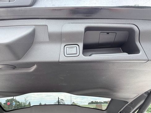 Used 2019 GMC Acadia Denali w/ Technology Package FWD image 9