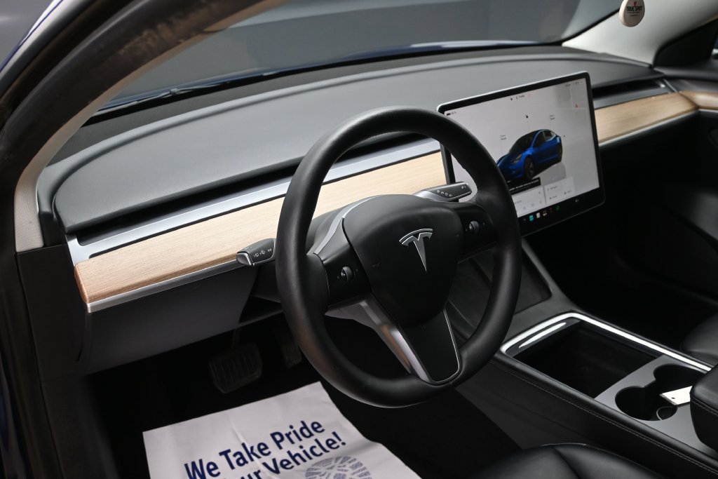 Used 2023 Tesla Model 3 Standard Range RWD image 7