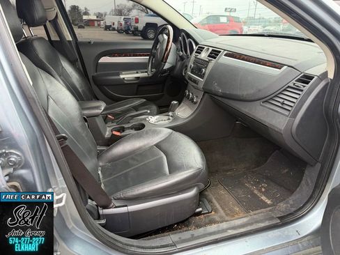 Used 2010 Chrysler Sebring Limited image 10