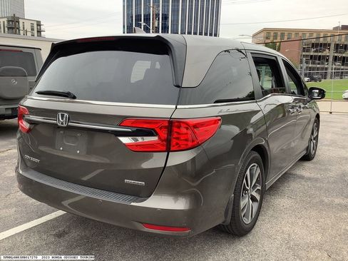 Used 2023 Honda Odyssey Touring image 5