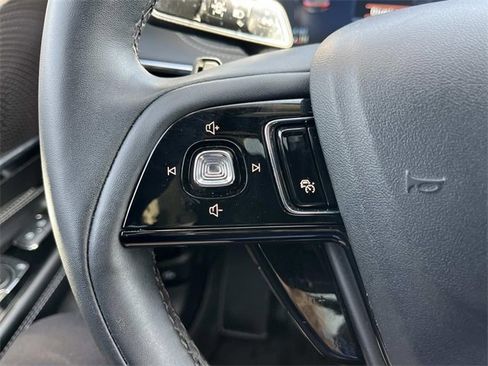 Used 2023 Lincoln Corsair AWD w/ Equipment Group 101A image 30