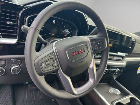 New 2026 GMC Sierra 2500 SLT w/ SLT Convenience Package image 11