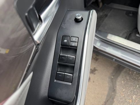 Used 2022 Toyota Highlander Platinum AWD/4WD image 13
