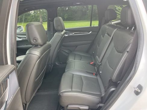 Used 2020 Cadillac XT6 Premium Luxury FWD image 44