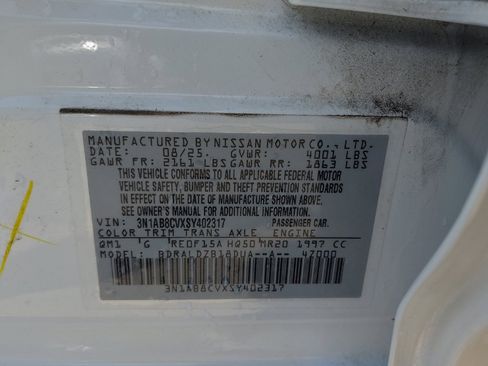 Used 2025 Nissan Sentra SV FWD image 33