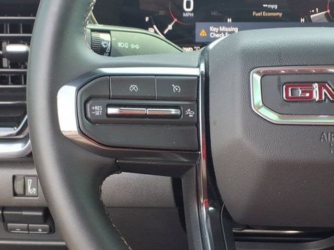 Used 2025 GMC Canyon AT4 w/ Nightfall Edition AWD/4WD image 17