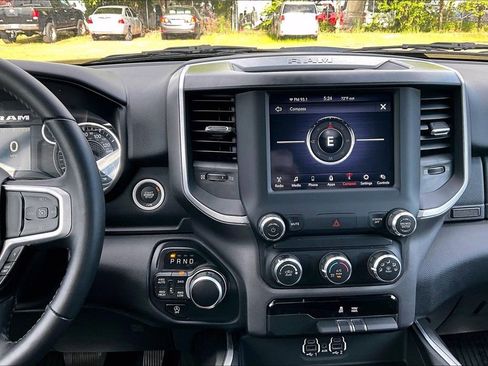 Used 2021 RAM 1500 Big Horn AWD/4WD image 7