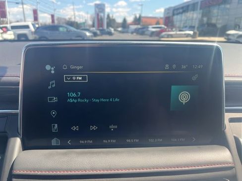 Used 2022 Chevrolet Suburban RST w/ Luxury Package image 19