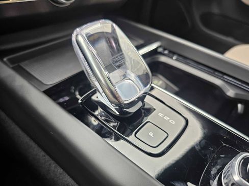 New 2026 Volvo XC60 B5 Core AWD/4WD image 40