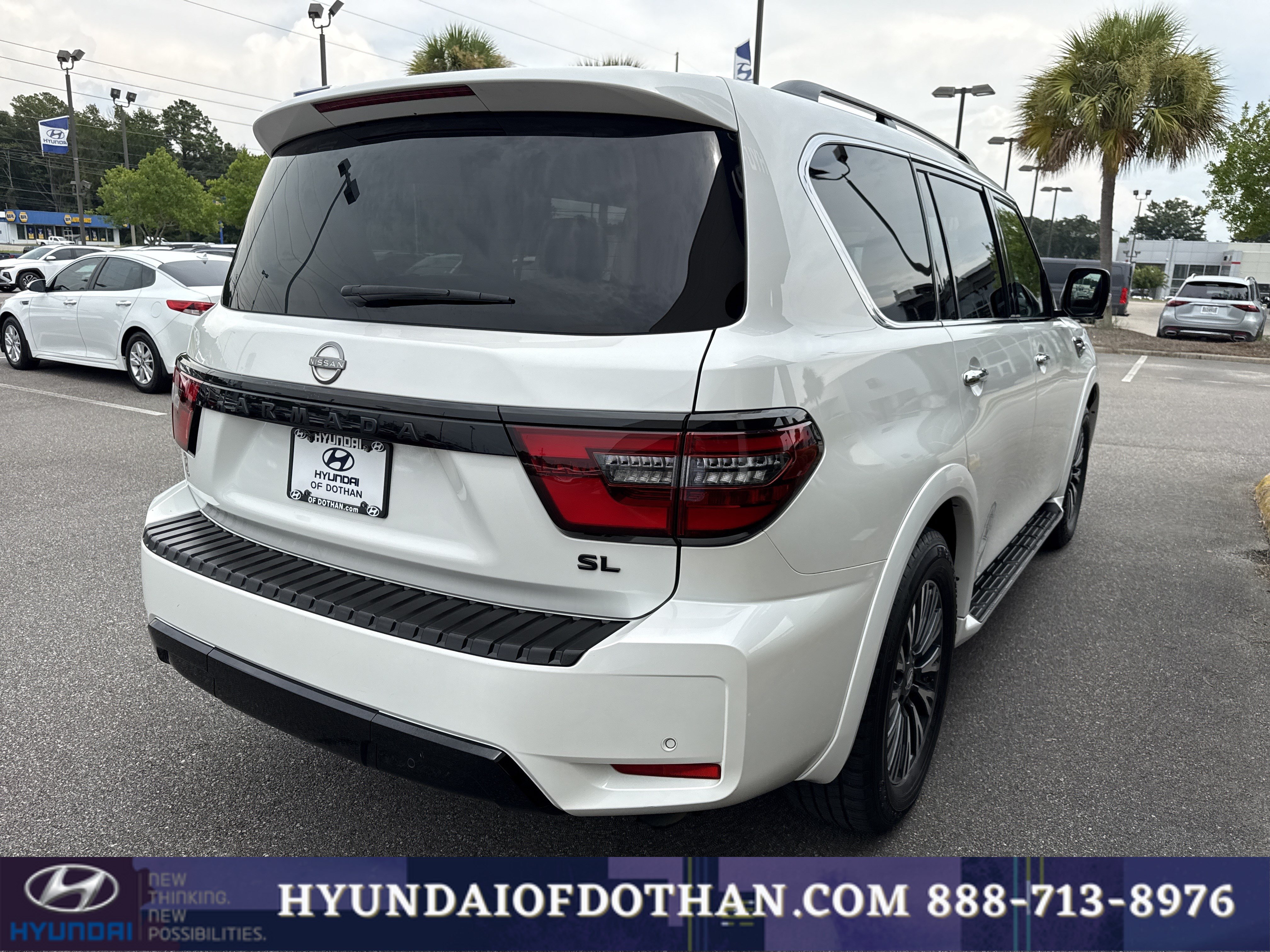 Used 2023 Nissan Armada SL w/ Midnight Edition Package RWD image 4