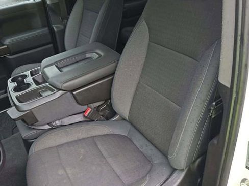Used 2019 Chevrolet Silverado 1500 LT w/ Convenience Package AWD/4WD image 10