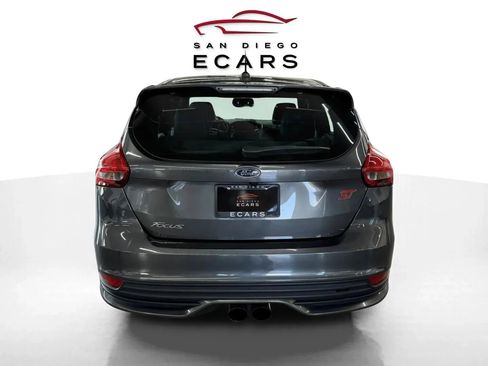Used 2018 Ford Focus ST image 5