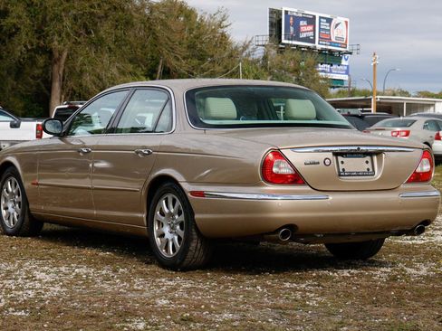 Used 2004 Jaguar XJ8 image 5