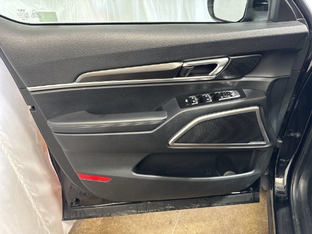 Used 2025 Kia Telluride S FWD image 24