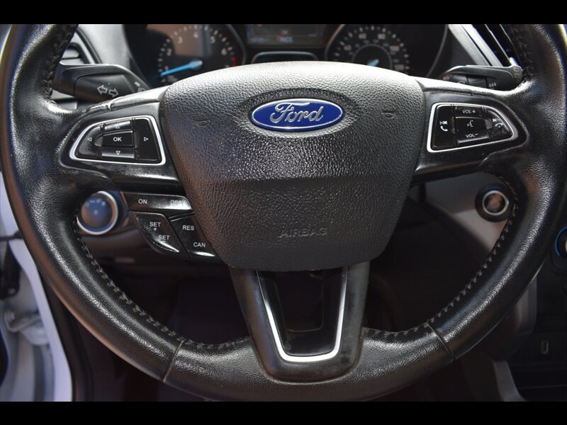 Used 2019 Ford Escape SEL FWD image 13