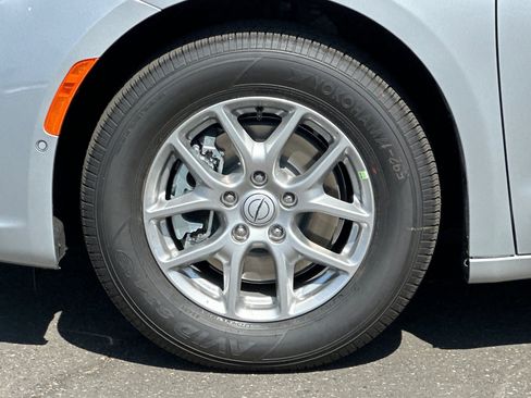 New 2026 Chrysler Pacifica Select image 26