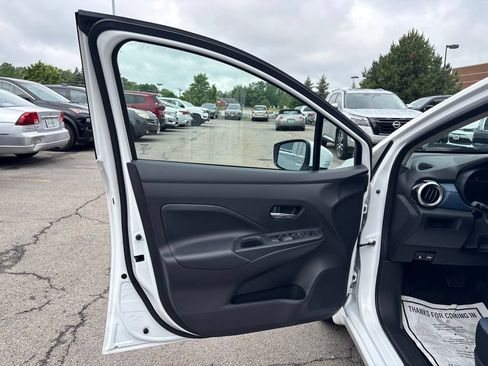 Certified 2025 Nissan Versa SV w/ Trunk Package FWD image 15
