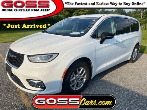 Used 2024 Chrysler Pacifica Touring-L FWD image 1